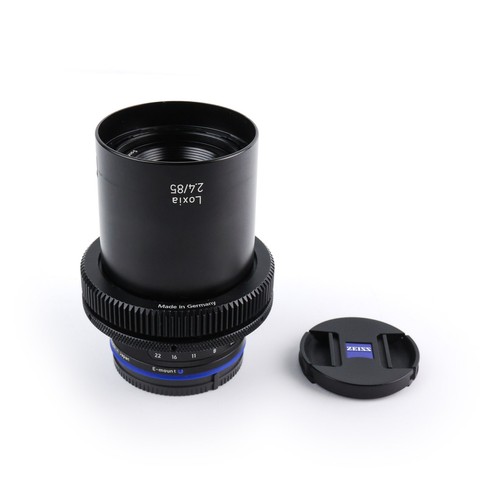 Sony zeiss loxia 4 t - f2.4, t*